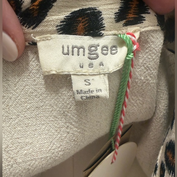 Umgee Cream Dress with Leopard Print Details - Picture 8 of 14